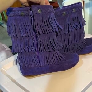 Minnetonka Purple girls sz4